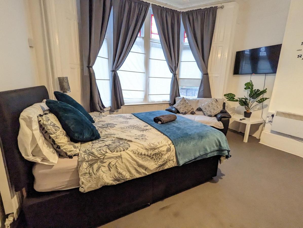 Apartamento 1 Bedroom In A Supurb Area Of